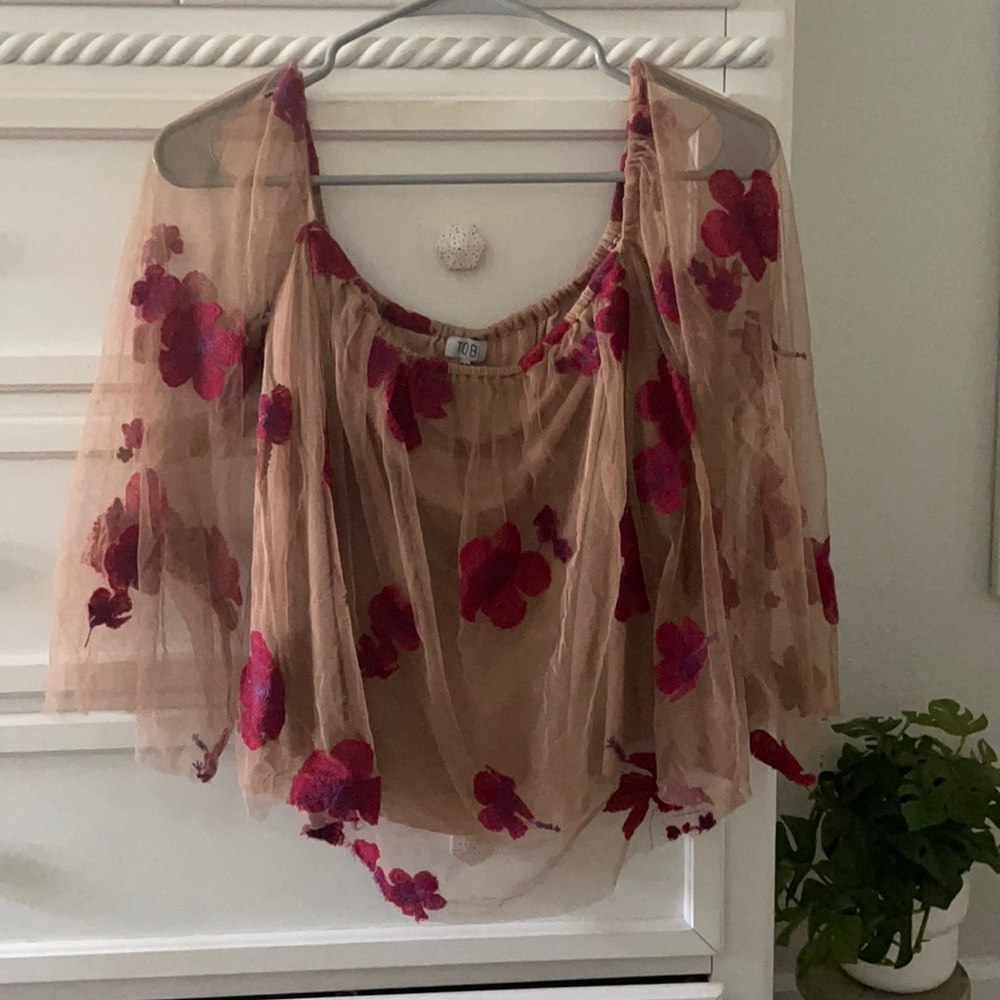 Tobi off-shoulder floral shirt